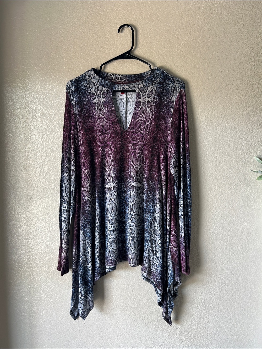 Jennifer Lopez Ombre Snake-Print Handkerchief Hem Top Purple Gray Sz XL
